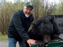 Another Swede with a big laugh. Lots of fun and full of jokes makes, Per Ake, an enjoyable hunter to have in camp. Here he poses with his huge black bear taken on another non-baited hunt. An excellent trophy for an enjoyable client. Congradulations.